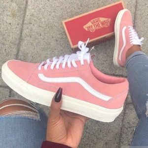 NWOT Van classic pink sneaker